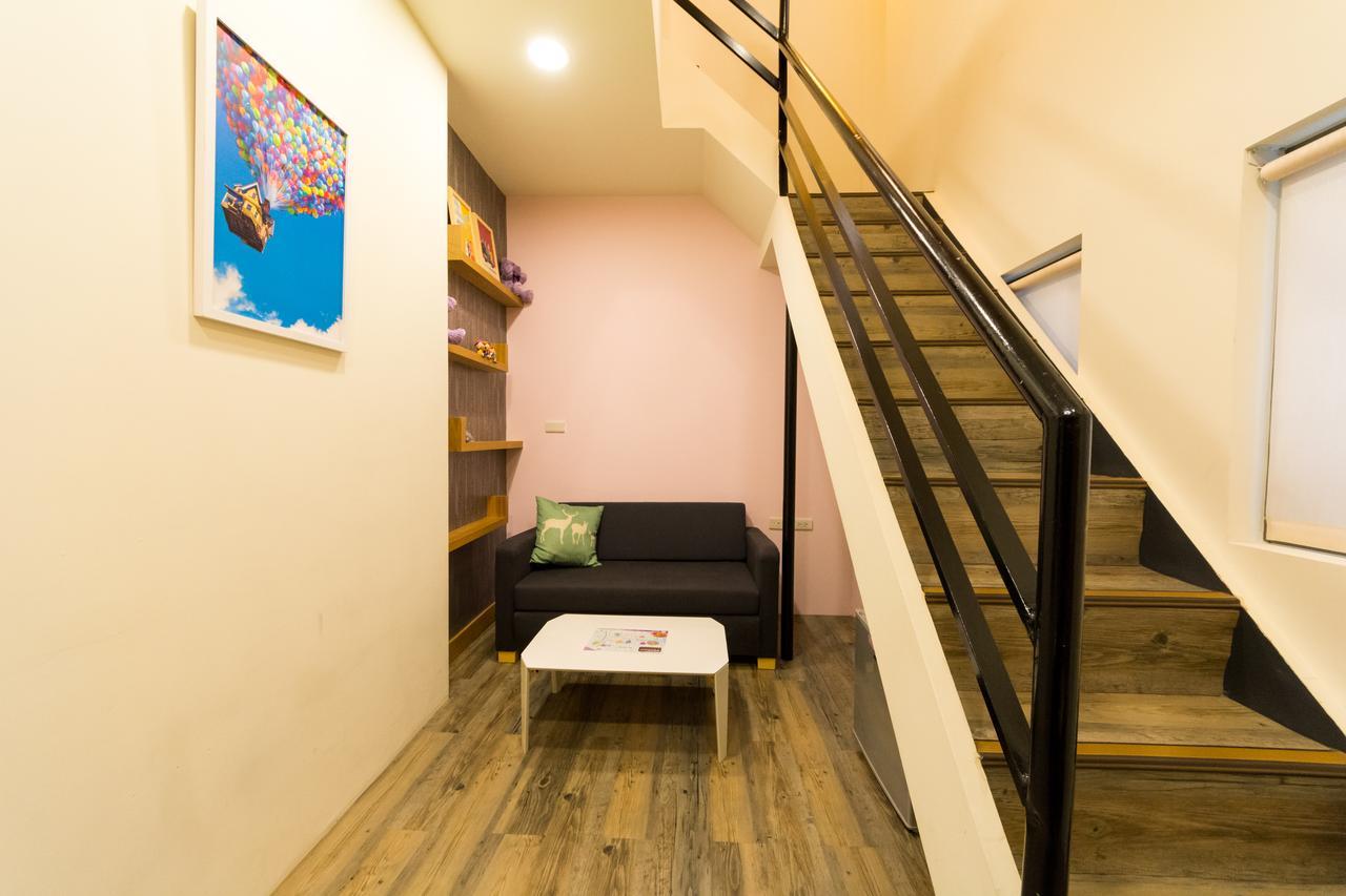 W Hostel Tajnan Kültér fotó